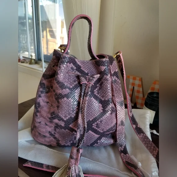 VITTORIA Napoli  pink python embossed  raw leather mini drawstring crossbody bag - Picture 4 of 16